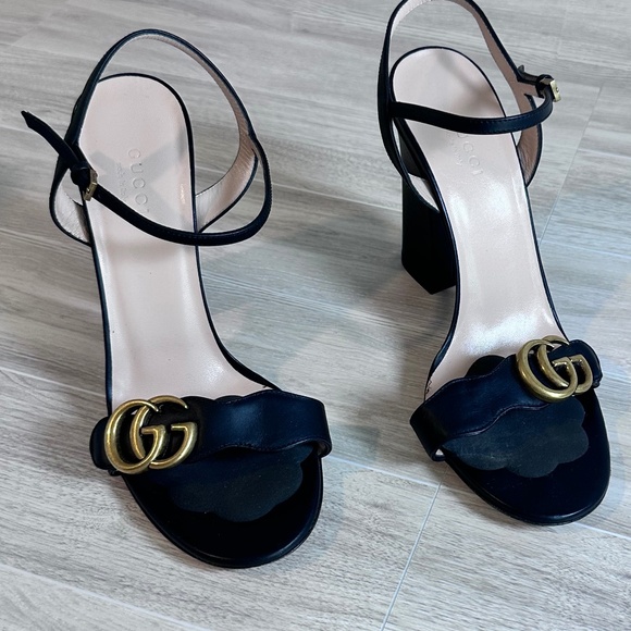 Gucci Marmont GG Gold Logo Black Leather Ankle Strap Block Heels Sandals size 7 - Picture 2 of 5